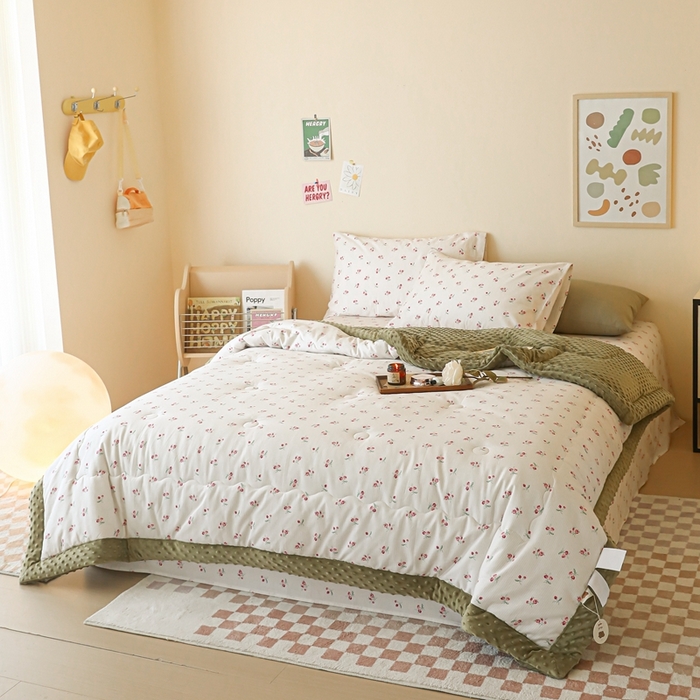 91家纺网 家纺一手货源 找家纺 星期八 2024新款复古碎花全棉豆豆被 夕颜