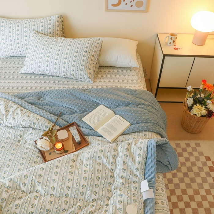 91家纺网 家纺一手货源 找家纺 星期八 2024新款复古碎花全棉豆豆被 可可庄园