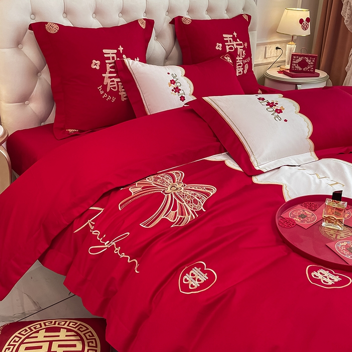 91家纺网 家纺一手货源 找家纺 玉雅家纺 2025新款60支长绒棉时尚拼色浮雕刺绣婚庆四件套 宠爱