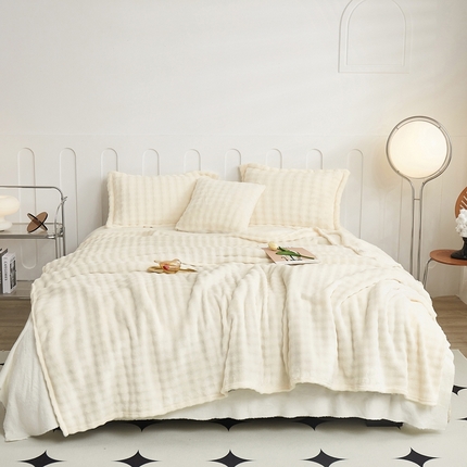 91家纺网 家纺一手货源 找家纺 （总）坦客毯业 2025新款外贸跨境电商小泡泡兔毛毯--布兰卡系列