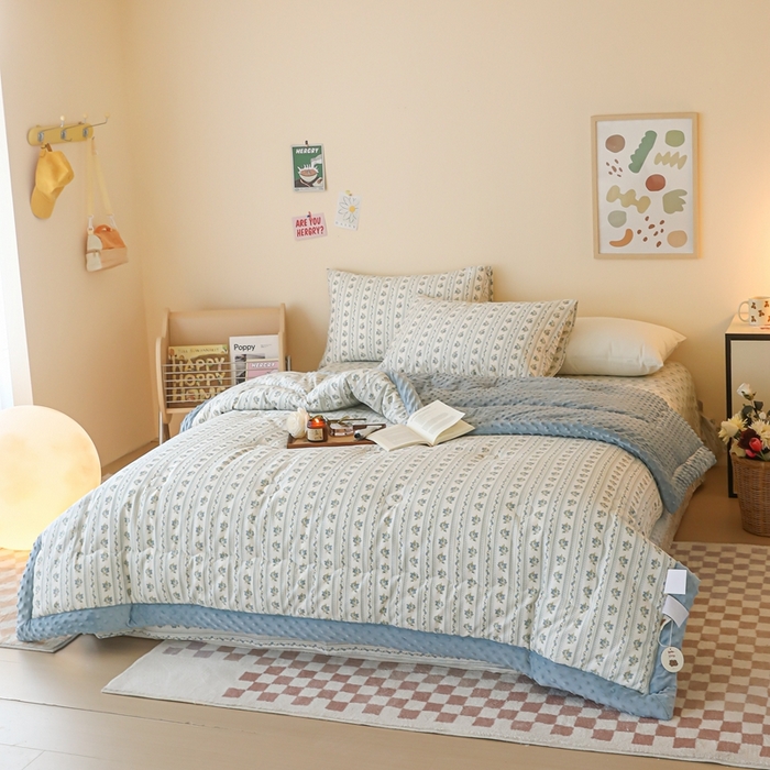 91家纺网 家纺一手货源 找家纺 星期八 2024新款复古碎花全棉豆豆被 可可庄园