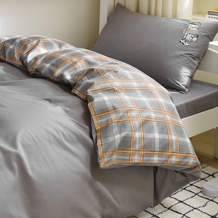 91家纺网 家纺一手货源 找家纺 2025新款全棉刺绣亲肤学生款套件-小熊 小熊-深灰