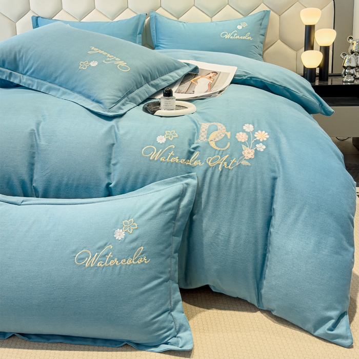 91家纺网 家纺一手货源 找家纺 U品汇 2024新品生态加厚长绒棉纯棉绣花全棉磨毛刺绣四件套直播 迪洛驰-月光蓝