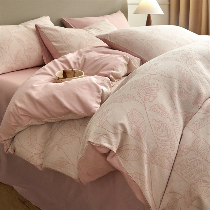 91家纺网 家纺一手货源 找家纺 慕色家纺 2024新款A类全棉色织提花四件套系列 印象风范-香叶粉