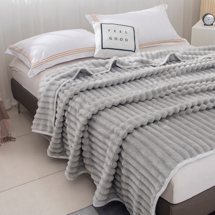 91家纺网 家纺一手货源 找家纺 （总）来菲毛毯 2025新款北欧四季款大抽条盖毯纯色简约办公室午睡毛毯