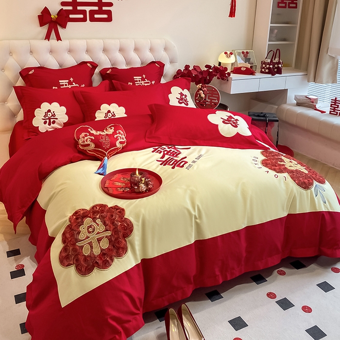 91家纺网 家纺一手货源 找家纺 玉雅家纺 2025新款60支长绒棉时尚拼色浮雕刺绣婚庆四件套 欢喜乐