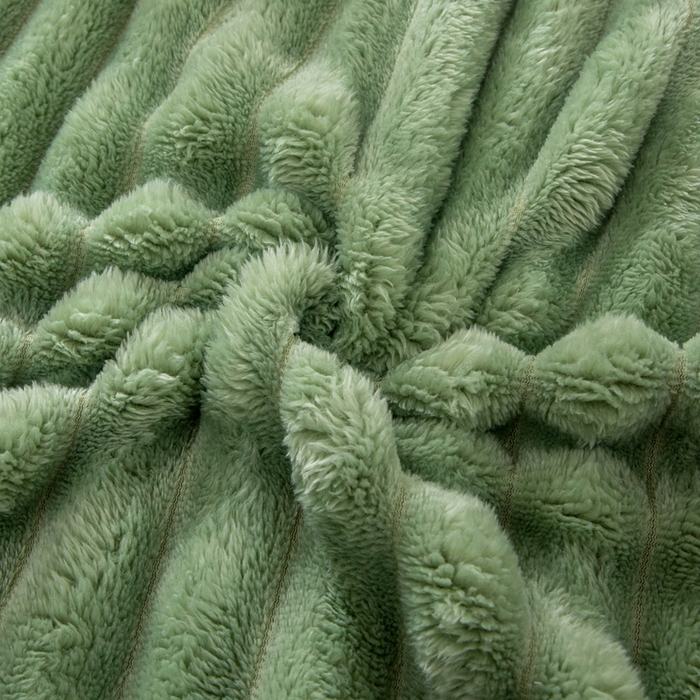 91家纺网 家纺一手货源 找家纺 来菲毛毯 2025新款北欧四季款大抽条盖毯纯色简约办公室午睡毛毯 草绿