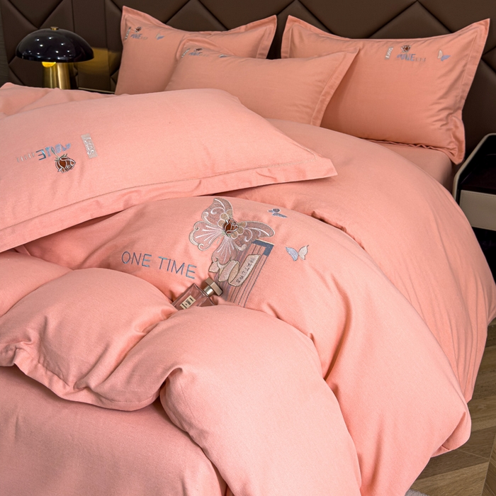 91家纺网 家纺一手货源 找家纺 U品汇 2024新品生态加厚长绒棉纯棉绣花全棉磨毛刺绣四件套直播 蝶恋花-樱花粉