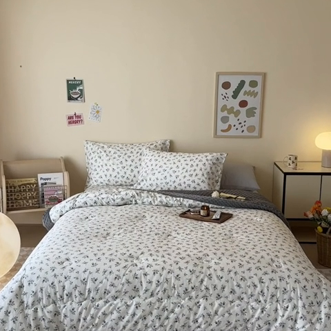 91家纺网 家纺一手货源 找家纺 星期八 2024新款复古碎花全棉豆豆被 夕颜