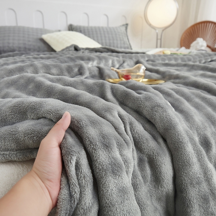 91家纺网 家纺一手货源 找家纺 肖恩毯业 2025新款小泡泡兔毛毯--布兰卡系列 布兰卡-深灰