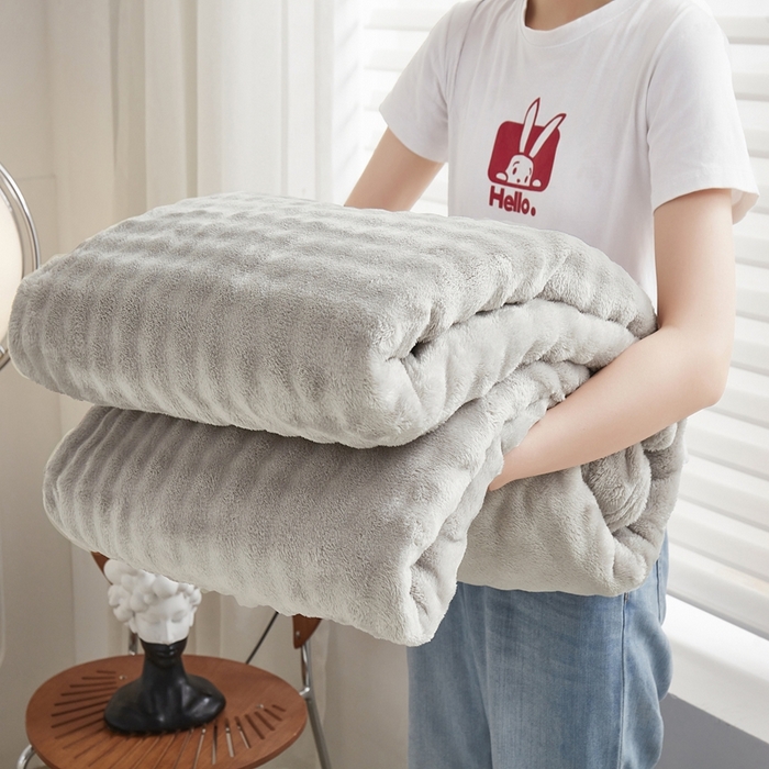 91家纺网 家纺一手货源 找家纺 肖恩毯业 2025新款小泡泡兔毛毯--布兰卡系列 布兰卡-银灰