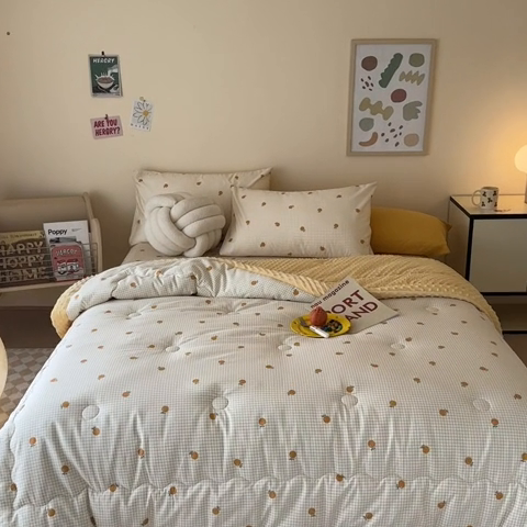 91家纺网 家纺一手货源 找家纺 星期八 2024新款复古碎花全棉豆豆被 小橘子