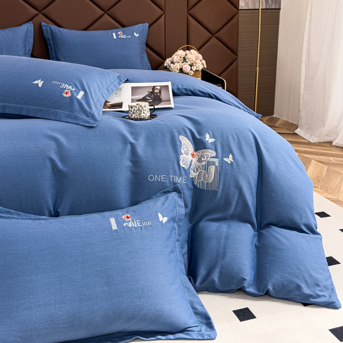 91家纺网 家纺一手货源 找家纺 U品汇 2024新品生态加厚长绒棉纯棉绣花全棉磨毛刺绣四件套直播 蝶恋花-牛仔蓝