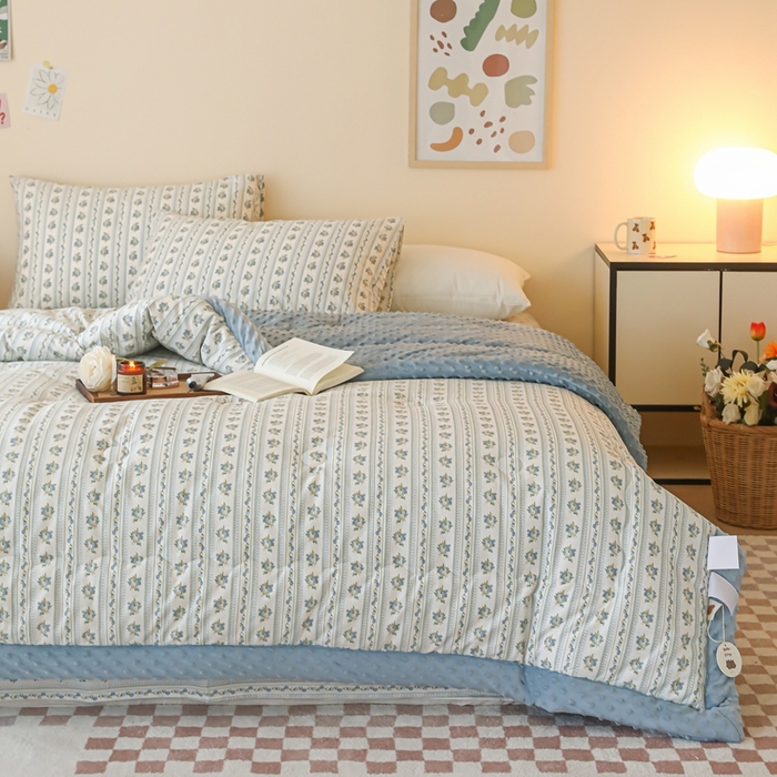 91家纺网 家纺一手货源 找家纺 星期八 2024新款复古碎花全棉豆豆被 可可庄园