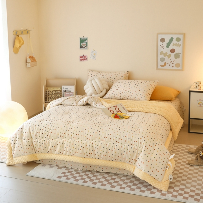 91家纺网 家纺一手货源 找家纺 星期八 2024新款复古碎花全棉豆豆被 彩色波点