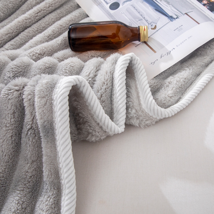 91家纺网 家纺一手货源 找家纺 （总）来菲毛毯 2025新款北欧四季款大抽条盖毯纯色简约办公室午睡毛毯