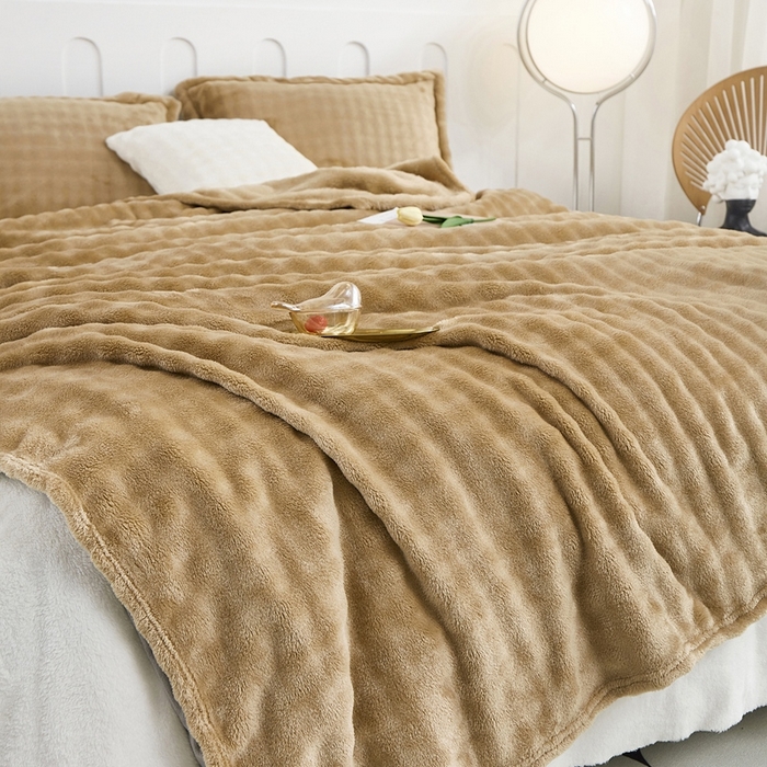 91家纺网 家纺一手货源 找家纺 肖恩毯业 2025新款小泡泡兔毛毯--布兰卡系列 布兰卡-浅咖啡