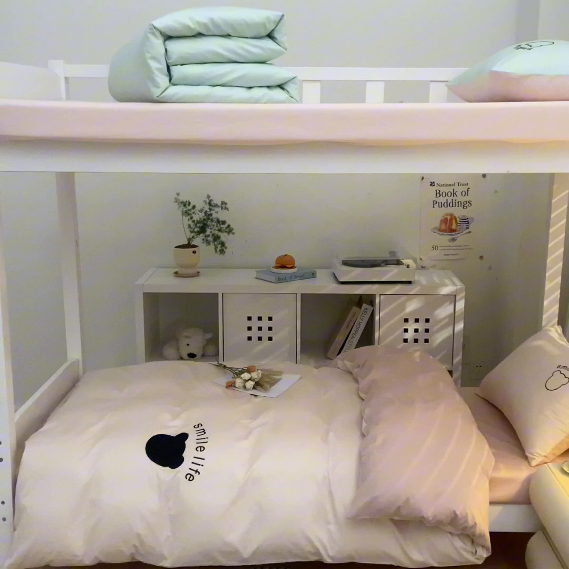 91家纺网 家纺一手货源 找家纺 慕色家纺 2024新款全棉学生宿舍三件套家用刺绣四件套 布朗熊-奶昔白+奶茶