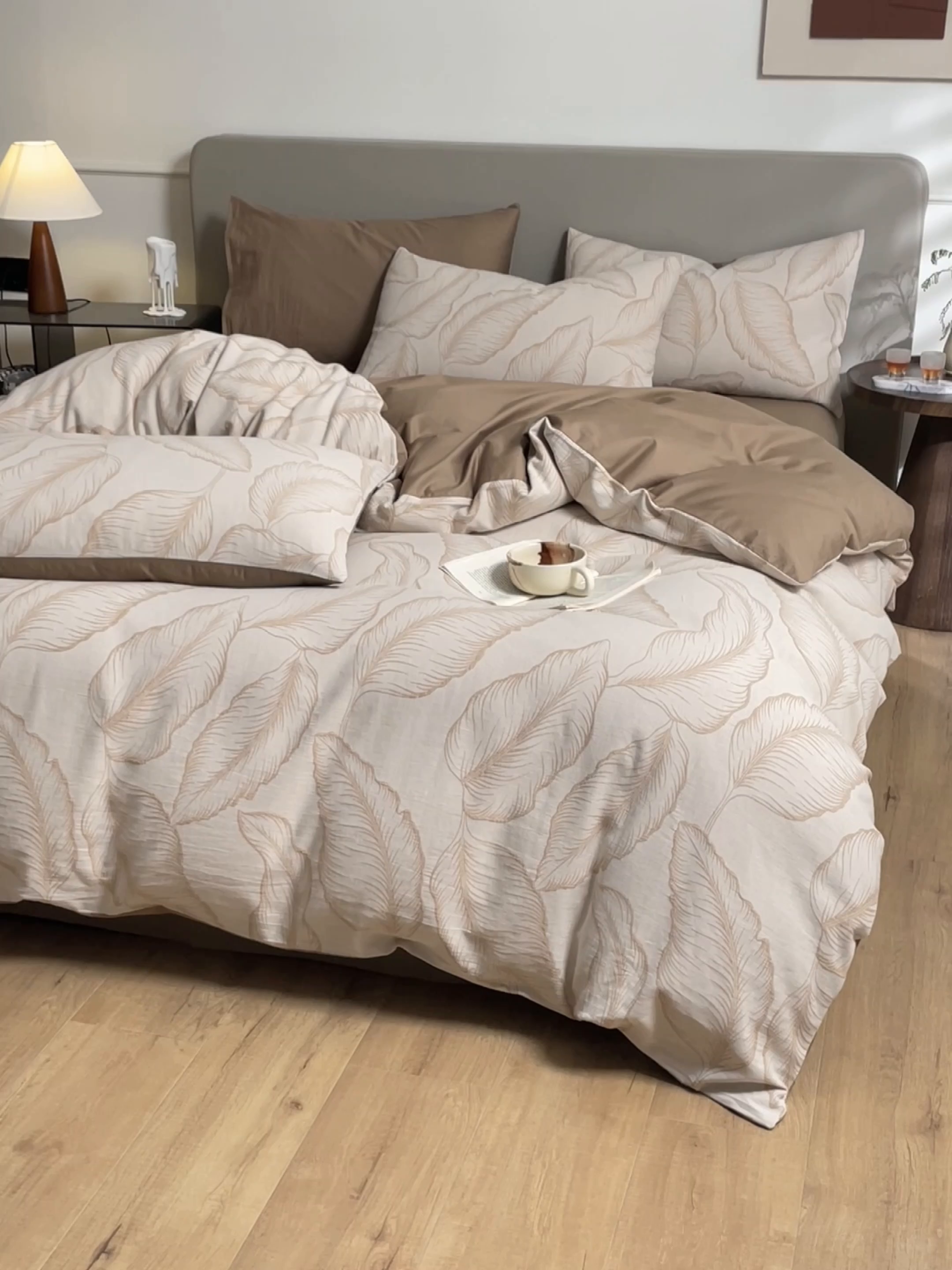 91家纺网 家纺一手货源 找家纺 慕色家纺 2024新款A类全棉色织提花四件套系列 秋思-奶茶咖