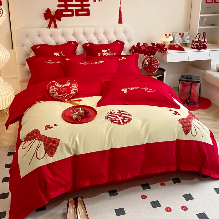 91家纺网 家纺一手货源 找家纺 玉雅家纺 2025新款60支长绒棉时尚拼色浮雕刺绣婚庆四件套 爱丽丝