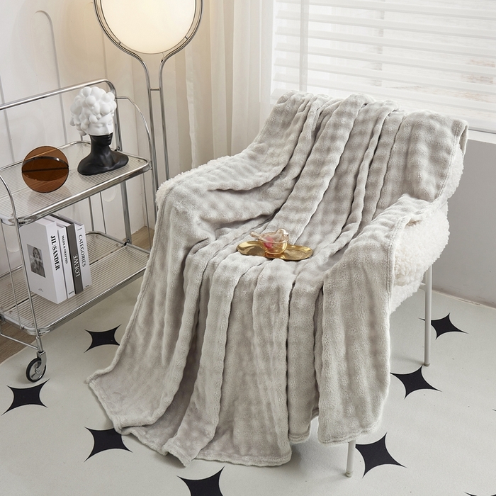 91家纺网 家纺一手货源 找家纺 肖恩毯业 2025新款小泡泡兔毛毯--布兰卡系列 布兰卡-银灰