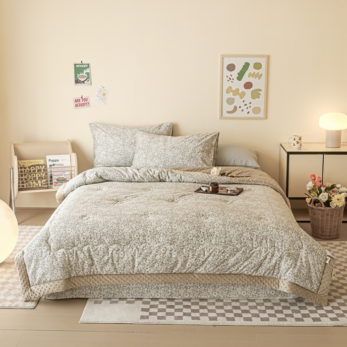 91家纺网 家纺一手货源 找家纺 星期八 2024新款复古碎花全棉豆豆被 芳华