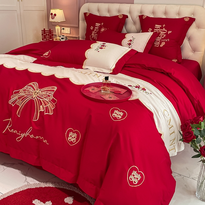 91家纺网 家纺一手货源 找家纺 玉雅家纺 2025新款60支长绒棉时尚拼色浮雕刺绣婚庆四件套 宠爱