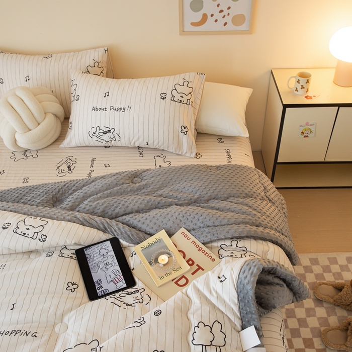 91家纺网 家纺一手货源 找家纺 星期八 2024新款复古碎花全棉豆豆被 动物乐园