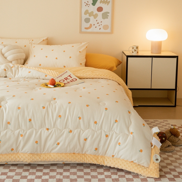 91家纺网 家纺一手货源 找家纺 星期八 2024新款复古碎花全棉豆豆被 小橘子