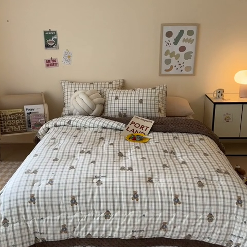 91家纺网 家纺一手货源 找家纺 星期八 2024新款复古碎花全棉豆豆被 格子熊