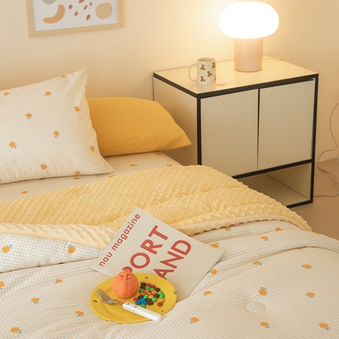 91家纺网 家纺一手货源 找家纺 星期八 2024新款复古碎花全棉豆豆被 小橘子