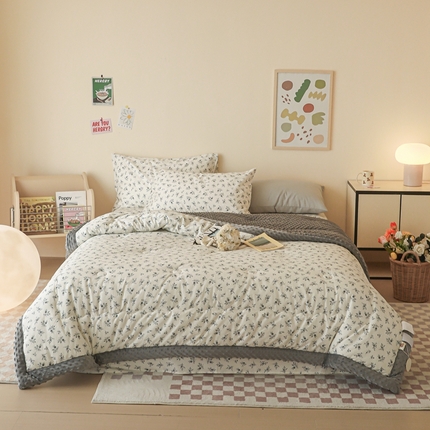 星期八 2024新款复古碎花全棉豆豆被 雀梅
