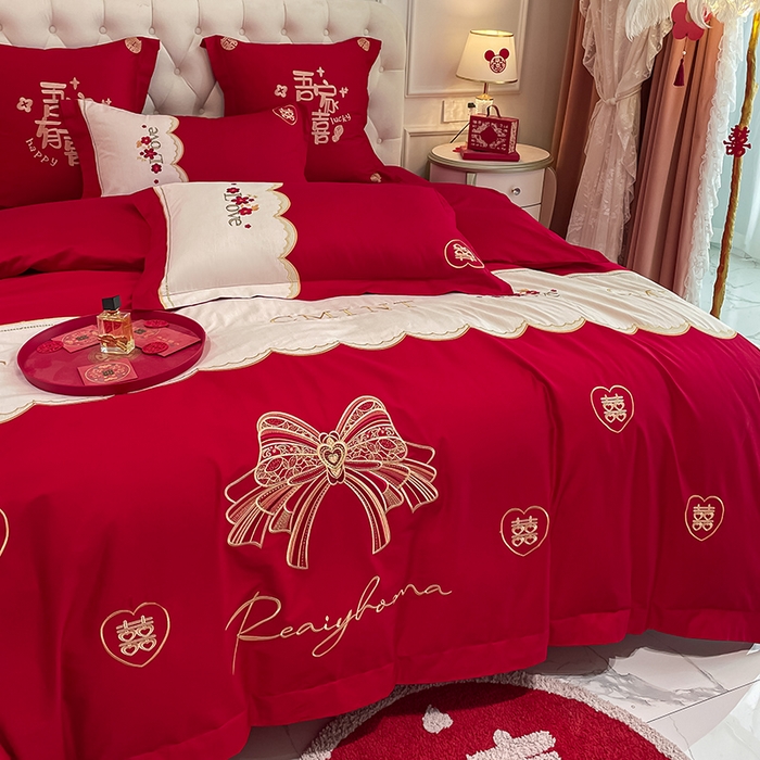 91家纺网 家纺一手货源 找家纺 玉雅家纺 2025新款60支长绒棉时尚拼色浮雕刺绣婚庆四件套 宠爱