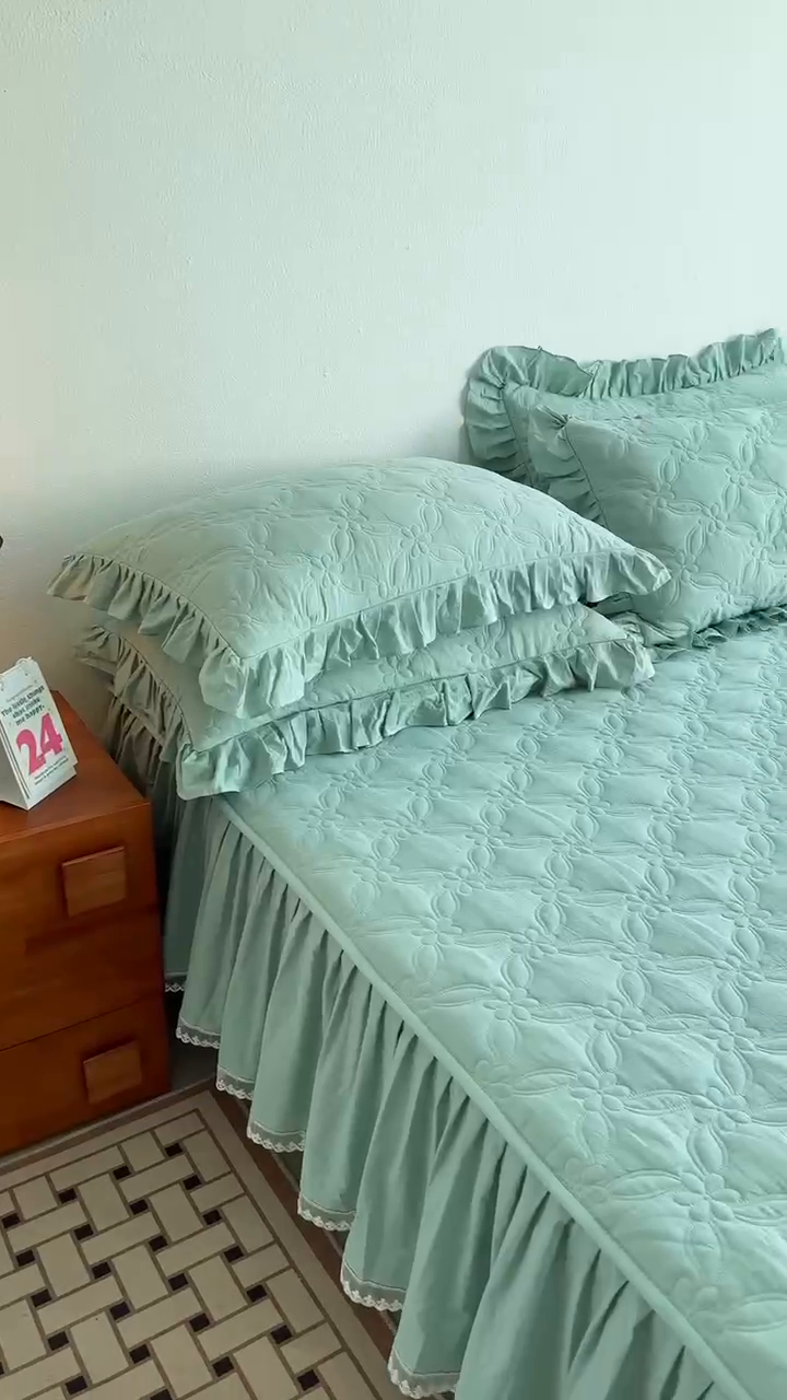 91家纺网 家纺一手货源 找家纺 忘忧草 2024新款色织水洗全棉床笠式床裙夹棉款-花颜系列 花颜-绿