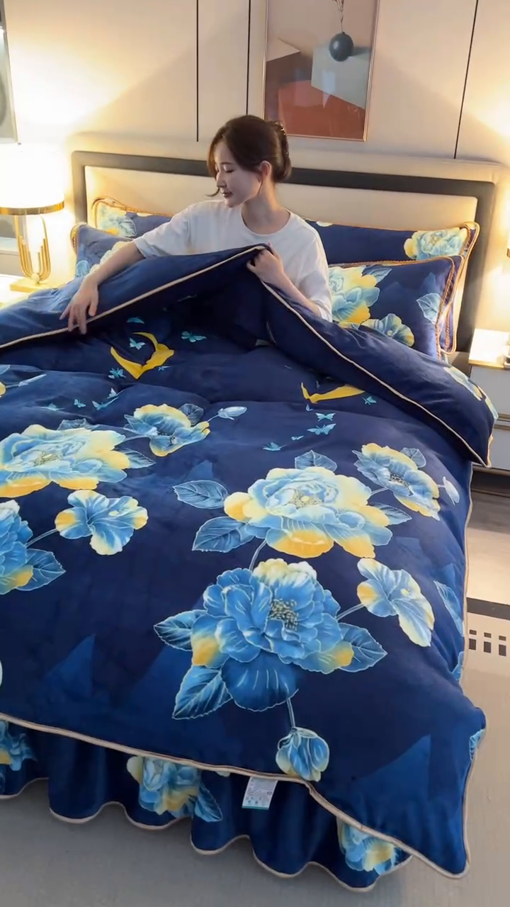 91家纺网 家纺一手货源 找家纺 望淮 2025新款230g印花金貂绒牛奶绒四件套 梦境