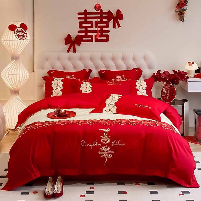 91家纺网 家纺一手货源 找家纺 玉雅家纺 2025新款60支长绒棉时尚拼色浮雕刺绣婚庆四件套 定情