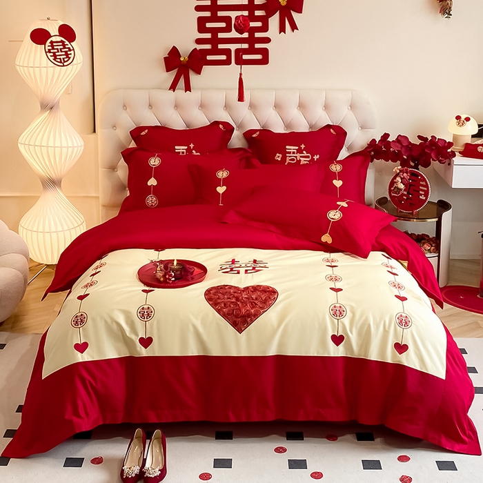 91家纺网 家纺一手货源 找家纺 玉雅家纺 2025新款60支长绒棉时尚拼色浮雕刺绣婚庆四件套 情缘