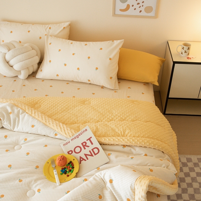 91家纺网 家纺一手货源 找家纺 星期八 2024新款复古碎花全棉豆豆被 小橘子