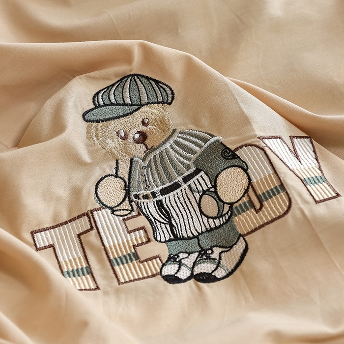 91家纺网 家纺一手货源 找家纺 （总）2025新款全棉刺绣亲肤学生款套件-小熊