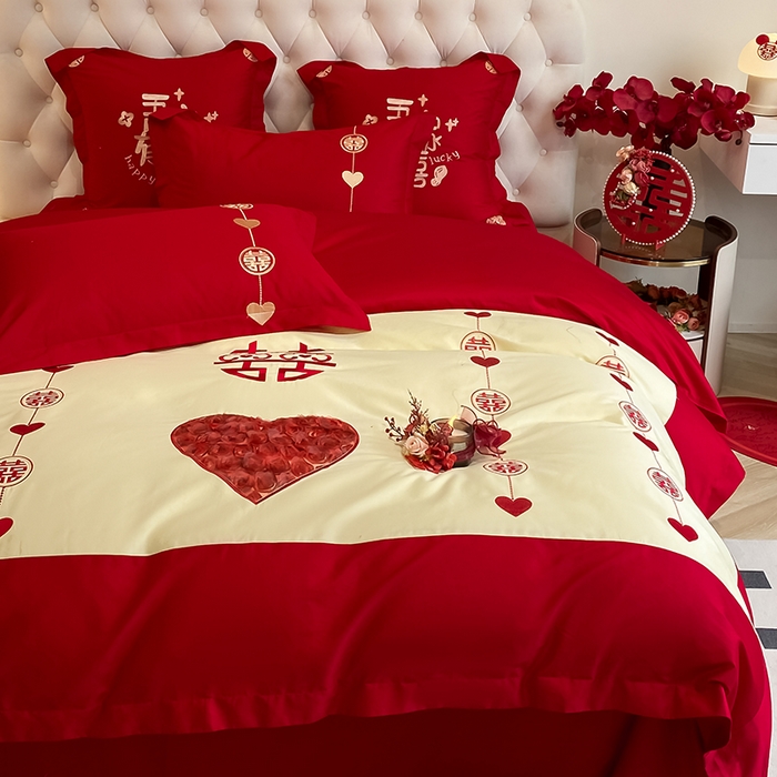 91家纺网 家纺一手货源 找家纺 玉雅家纺 2025新款60支长绒棉时尚拼色浮雕刺绣婚庆四件套 情缘