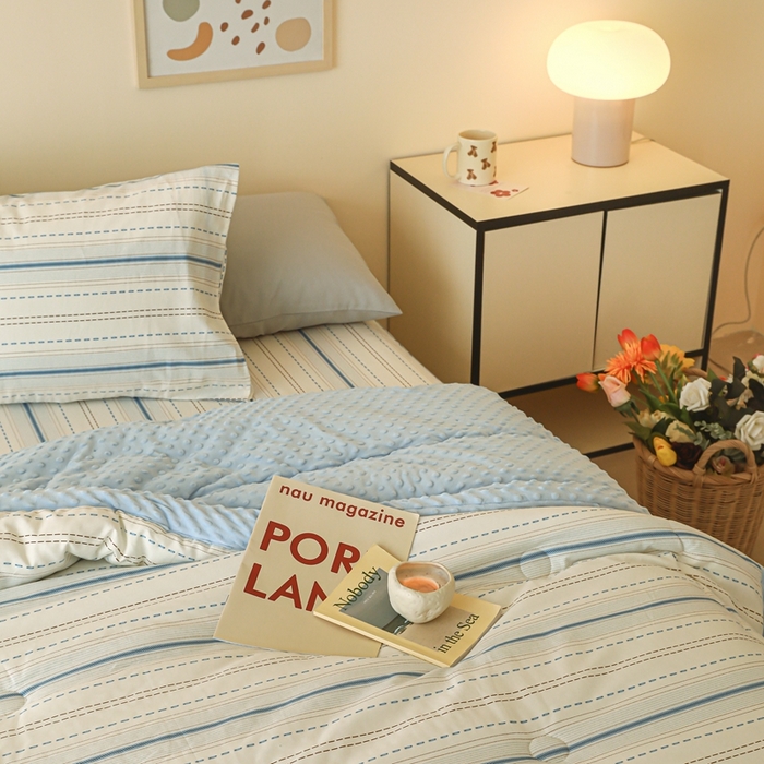 91家纺网 家纺一手货源 找家纺 星期八 2024新款复古碎花全棉豆豆被 海盐