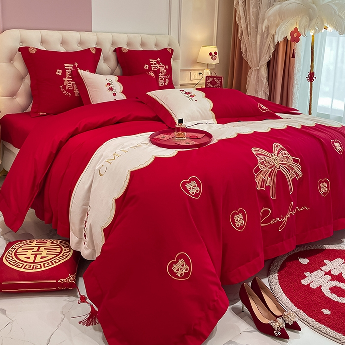 91家纺网 家纺一手货源 找家纺 玉雅家纺 2025新款60支长绒棉时尚拼色浮雕刺绣婚庆四件套 宠爱