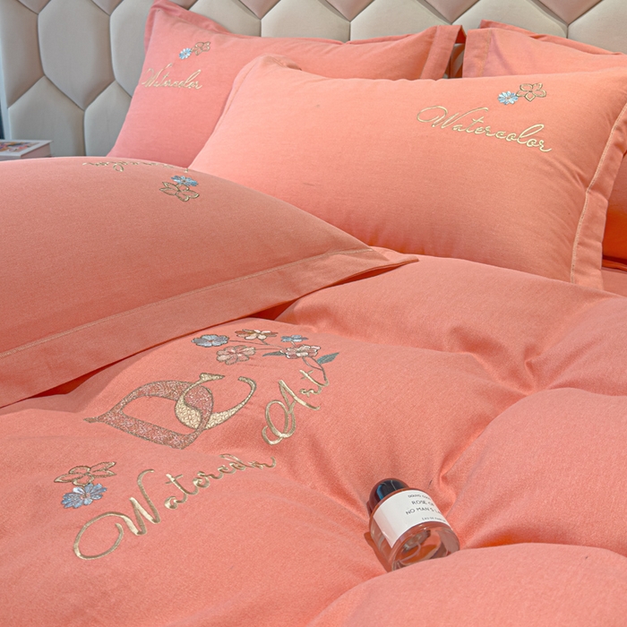 91家纺网 家纺一手货源 找家纺 U品汇 2024新品生态加厚长绒棉纯棉绣花全棉磨毛刺绣四件套直播 迪洛驰-樱花粉