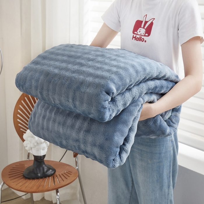 91家纺网 家纺一手货源 找家纺 肖恩毯业 2025新款小泡泡兔毛毯--布兰卡系列 布兰卡-星空蓝