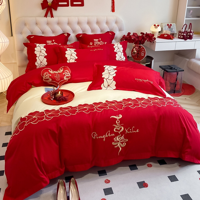 91家纺网 家纺一手货源 找家纺 玉雅家纺 2025新款60支长绒棉时尚拼色浮雕刺绣婚庆四件套 定情