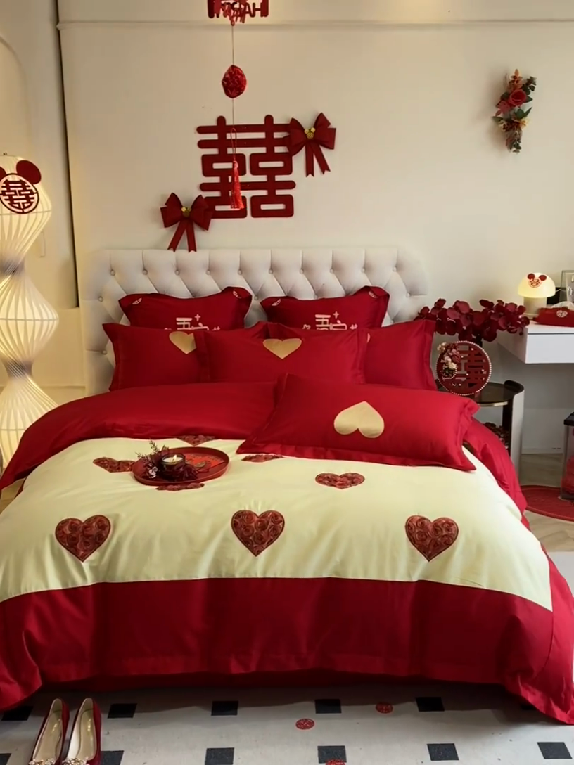 91家纺网 家纺一手货源 找家纺 玉雅家纺 2025新款60支长绒棉时尚拼色浮雕刺绣婚庆四件套 蝴蝶结-奶油黄