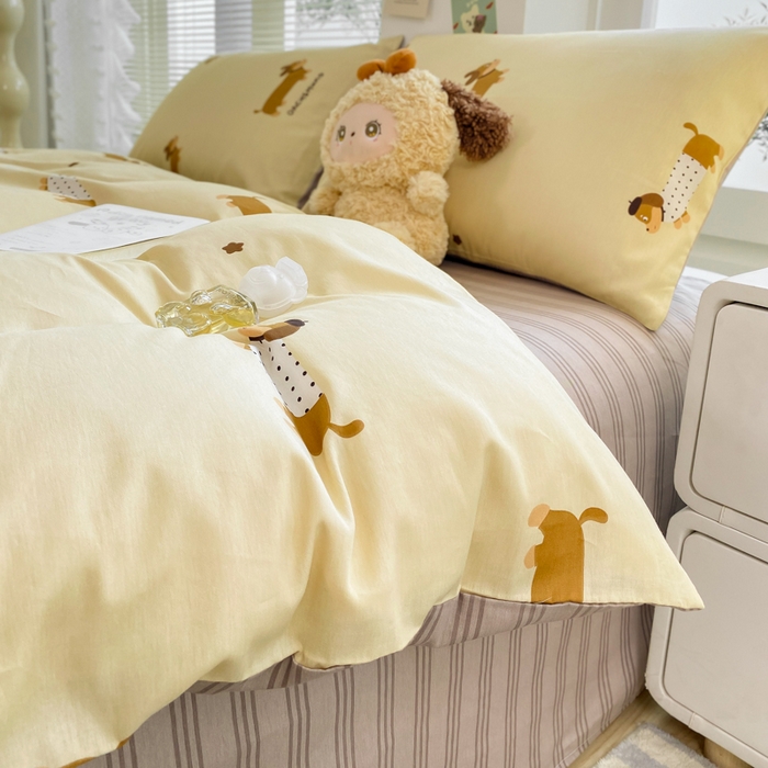 91家纺网 家纺一手货源 找家纺 黑马家居2025新款全棉印花喷气12868套件-四件套 腊肠犬