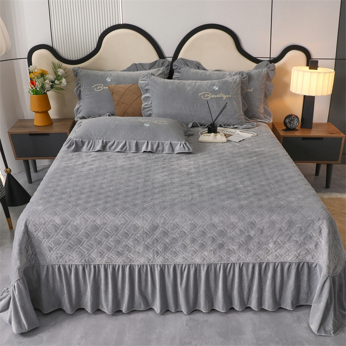 91家纺网 家纺一手货源 找家纺 优姿家纺 2024新品宝宝绒11斤夹棉床盖保暖四件套 铃兰花-轻奢灰