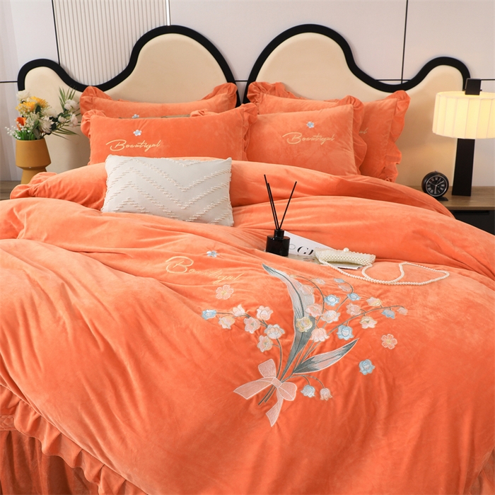 91家纺网 家纺一手货源 找家纺 优姿家纺 2024新品宝宝绒11斤夹棉床盖保暖四件套 铃兰花-橙色