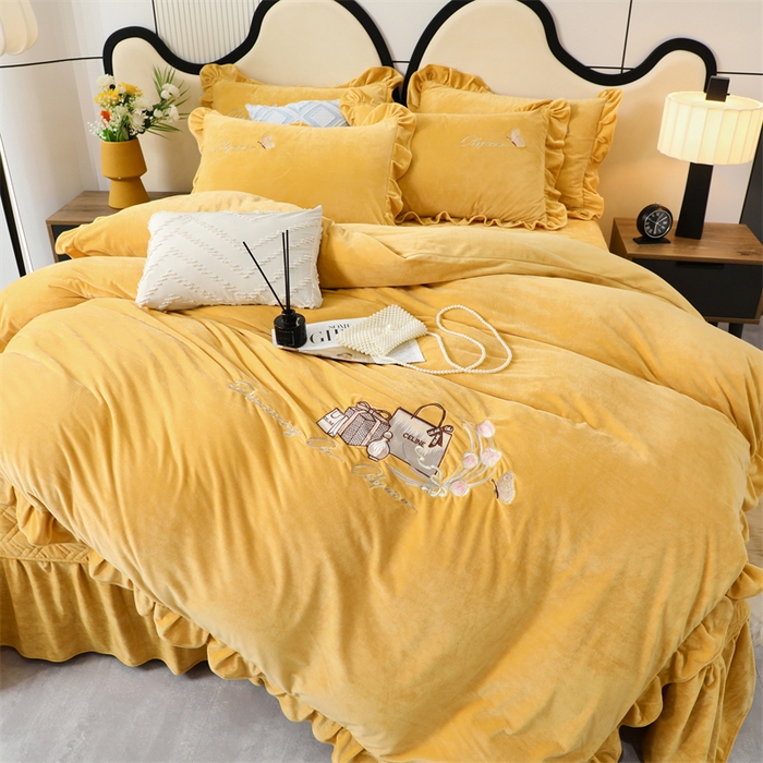91家纺网 家纺一手货源 找家纺 优姿家纺 2024新品宝宝绒11斤夹棉床盖保暖四件套 小资生活-姜黄